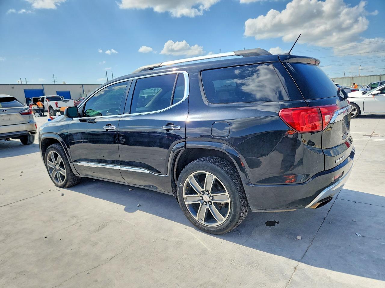 2017 GMC ACADIA DENALI — снимка 2