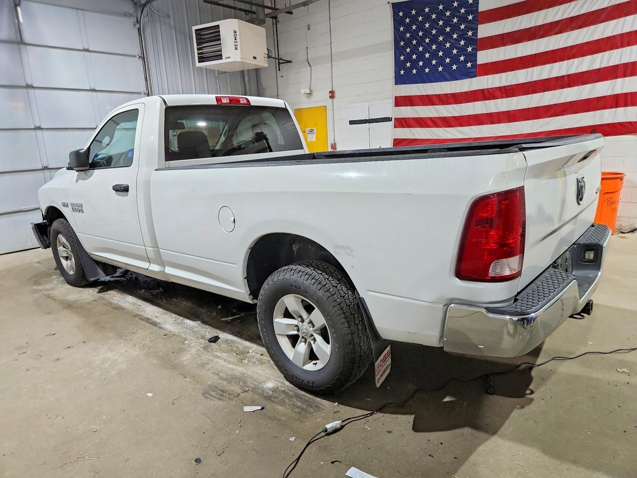 2016 RAM 1500 ST — снимка 2