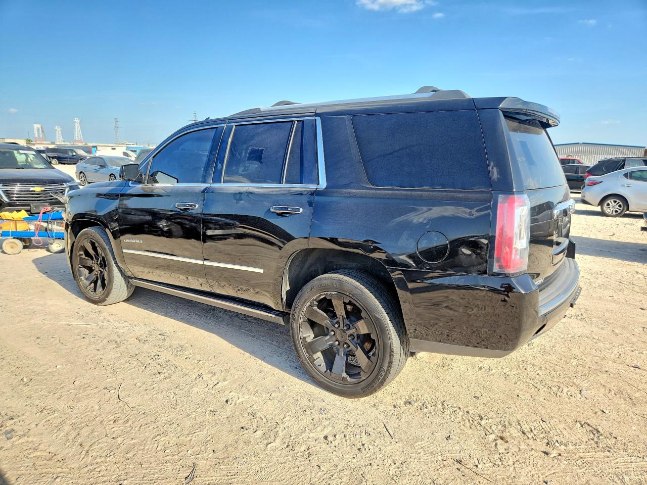 2016 GMC YUKON DENALI — снимка 2
