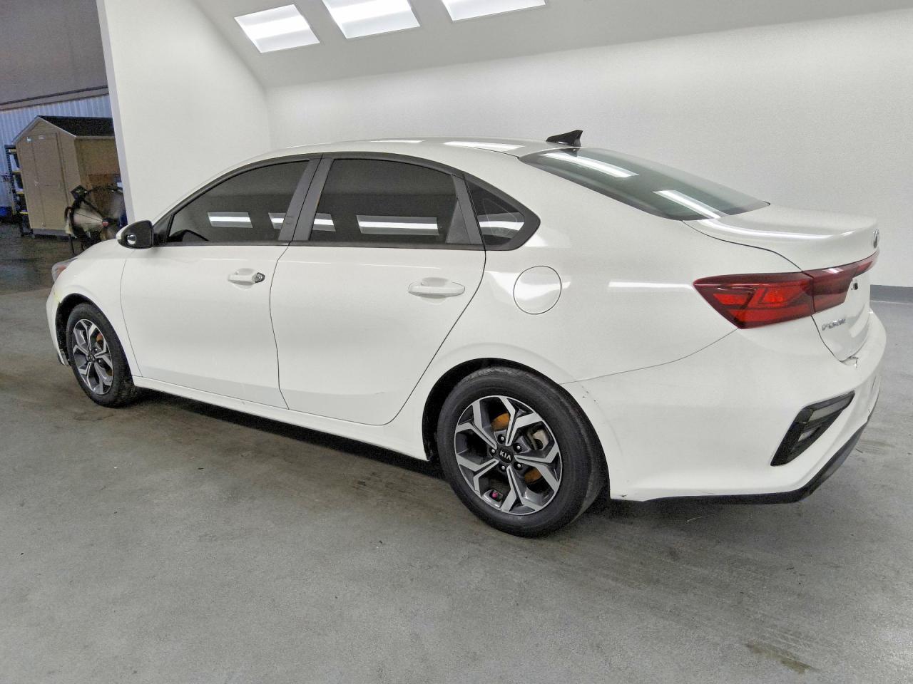 2021 KIA FORTE LXS — снимка 2