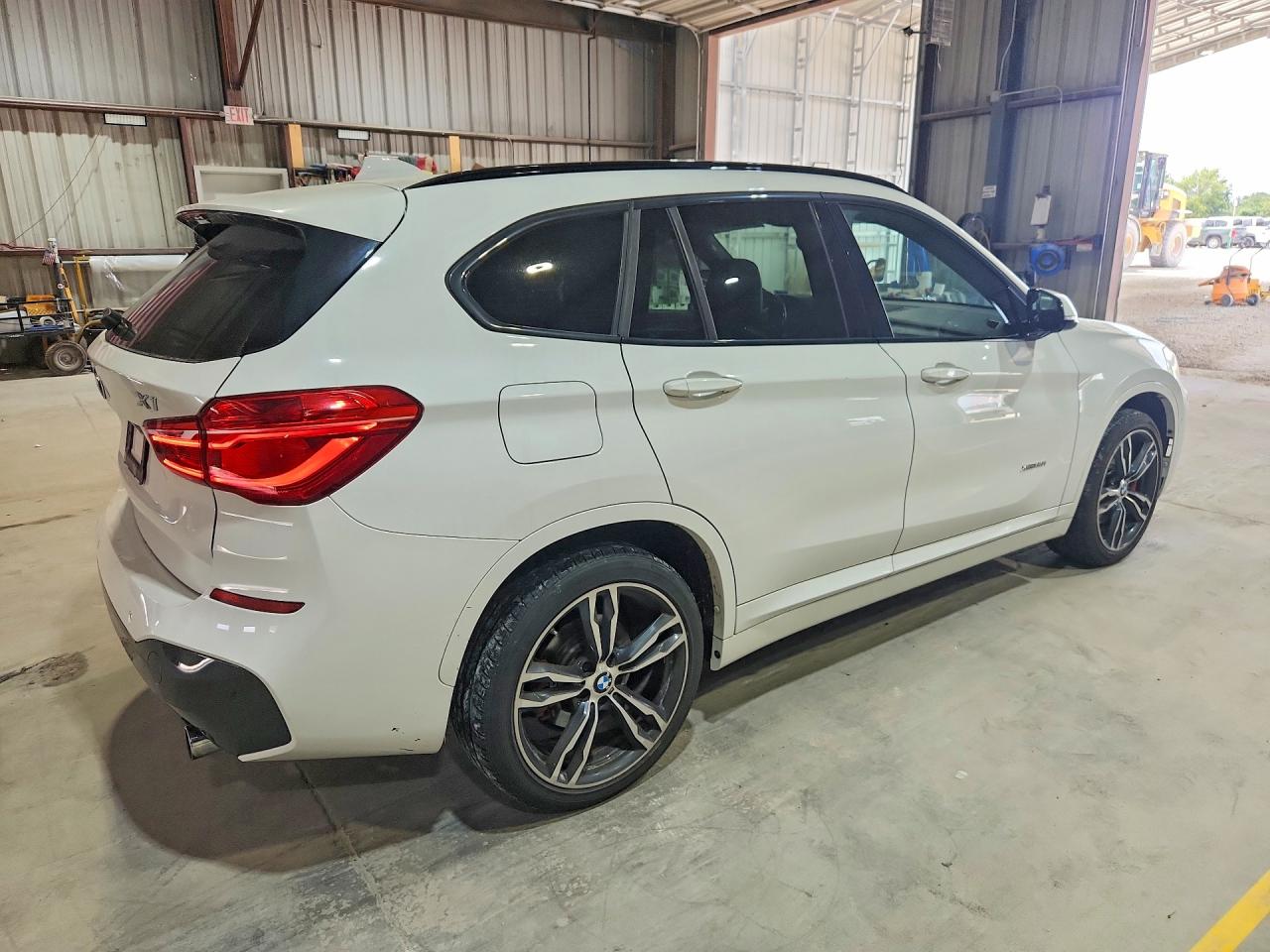 2016 BMW X1 XDRIVE28I — снимка 3