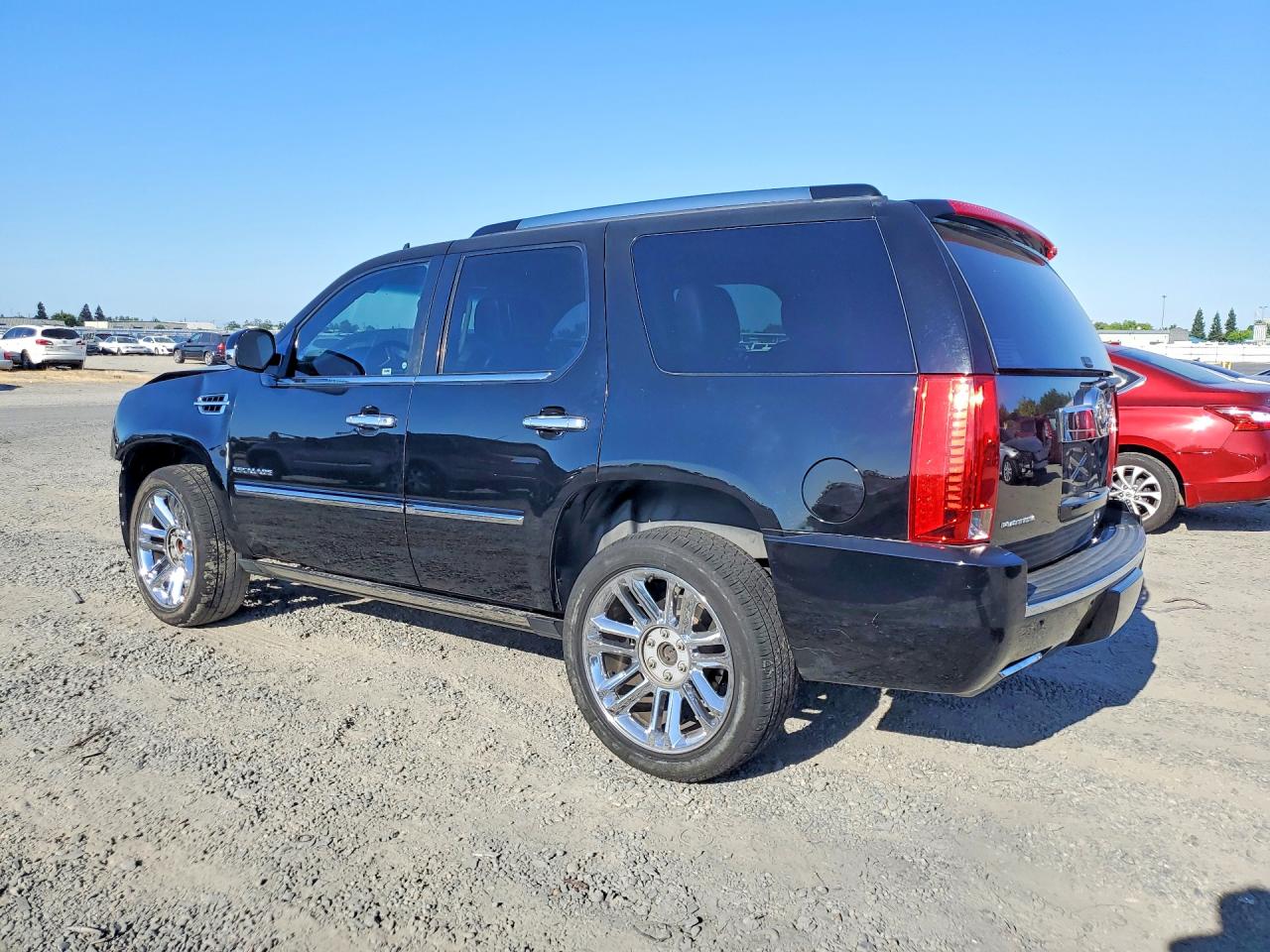 2013 CADILLAC ESCALADE PLATINUM — снимка 2