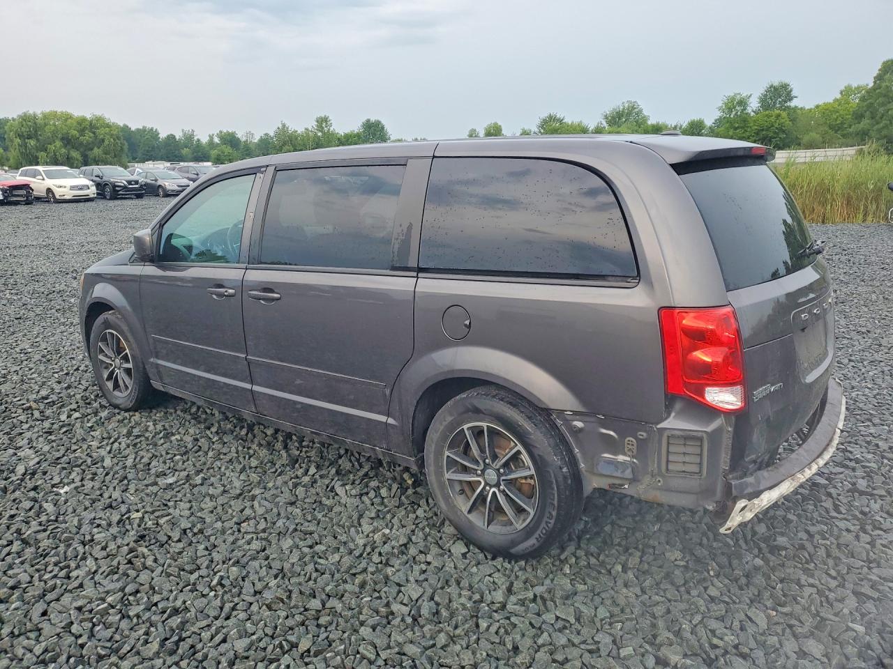 2017 DODGE GRAND CARAVAN GT — снимка 2