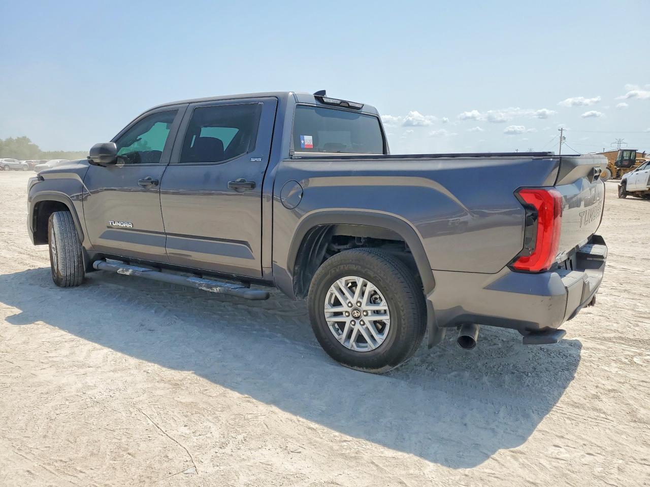 2025 TOYOTA TUNDRA SR5 — снимка 2
