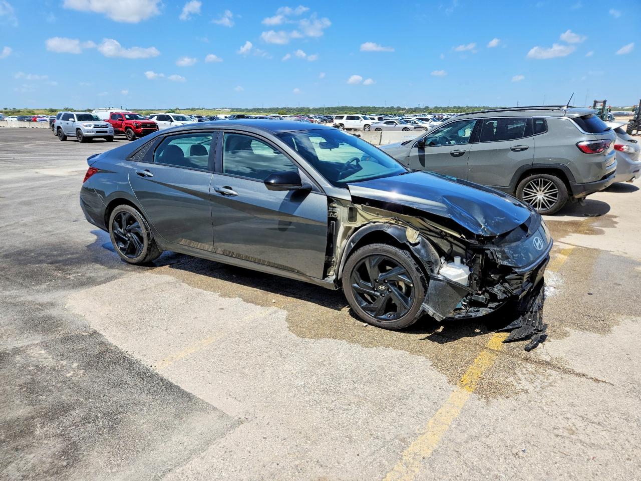 2026 HYUNDAI ELANTRA SEL SPORT — снимка 4