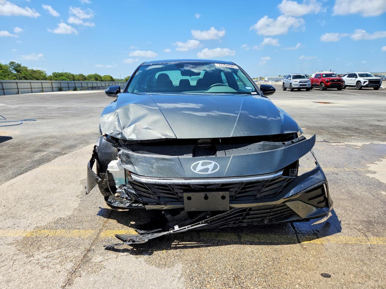 2026 HYUNDAI ELANTRA SEL SPORT — снимка 5