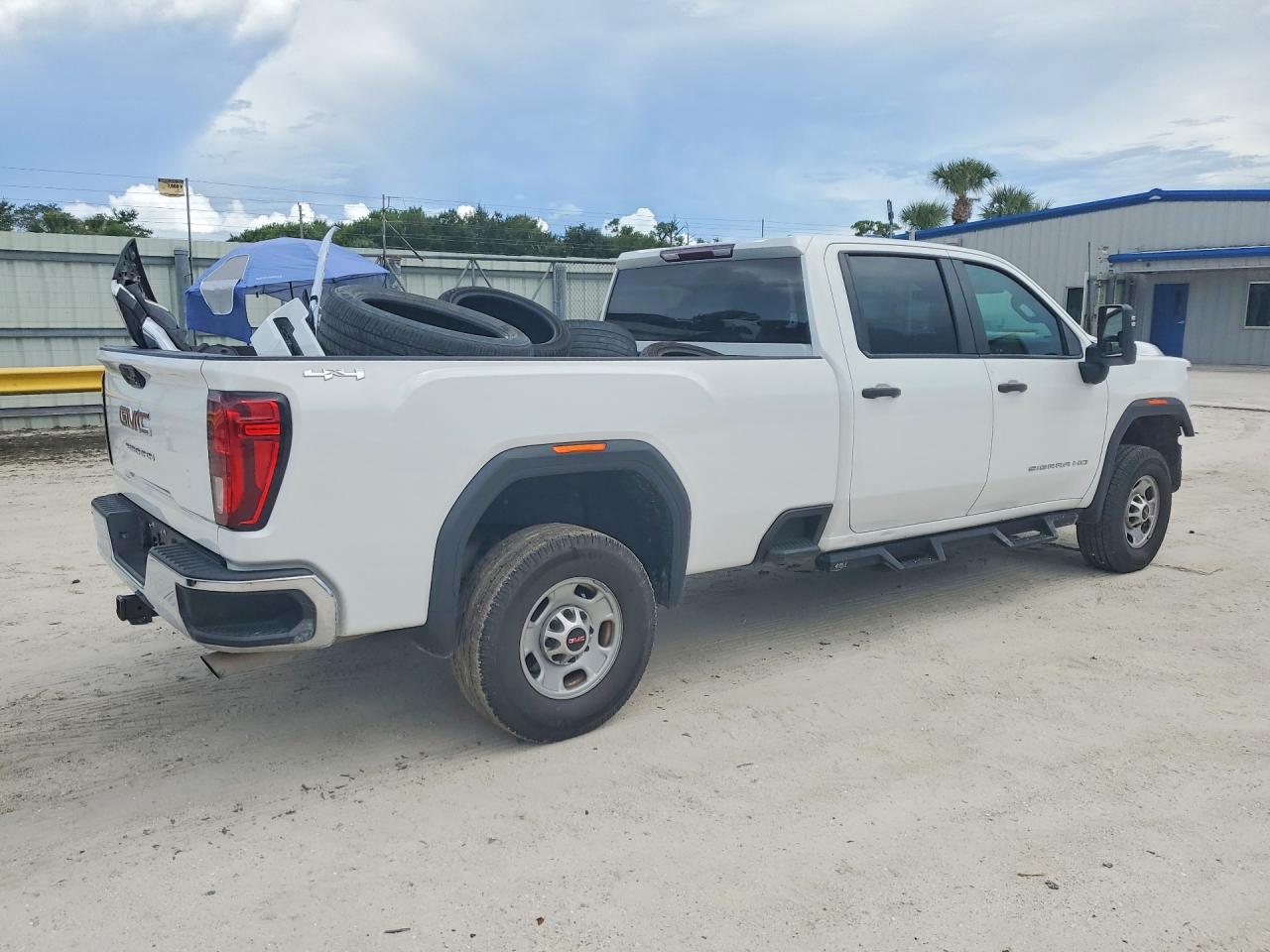 2024 GMC SIERRA K2500 HEAVY DUTY — photo 3