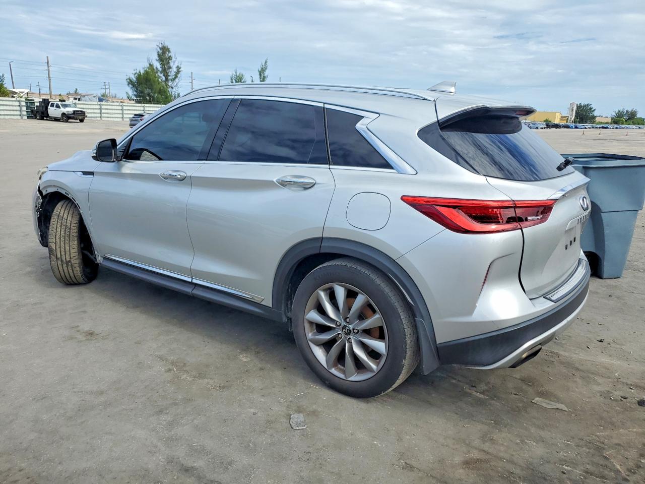 2019 INFINITI QX50 LUXE — снимка 2