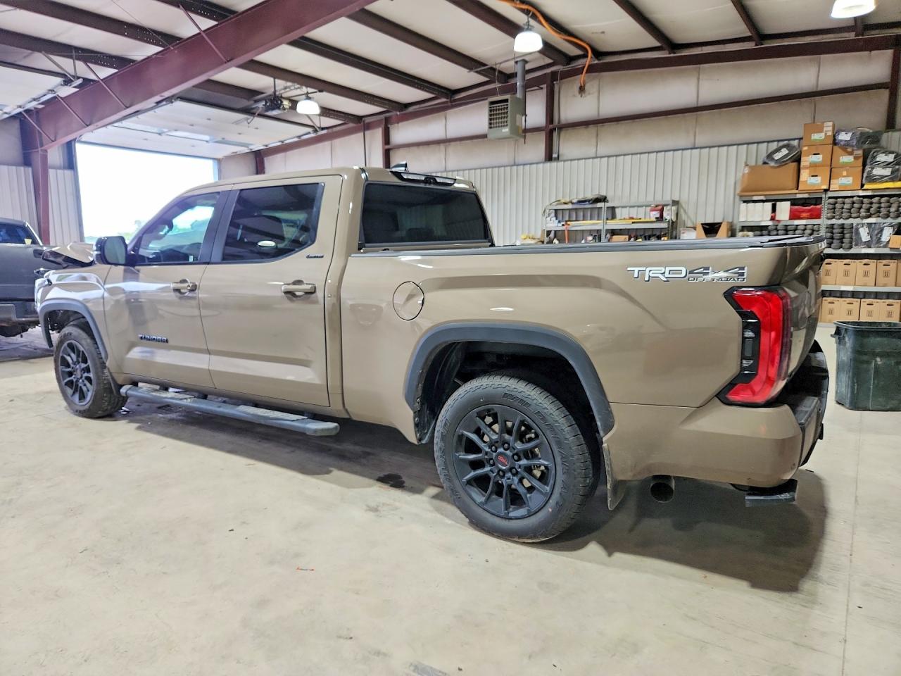 2026 TOYOTA TUNDRA LIMITED — снимка 2