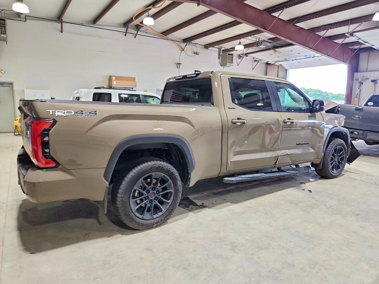 2026 TOYOTA TUNDRA LIMITED — снимка 3