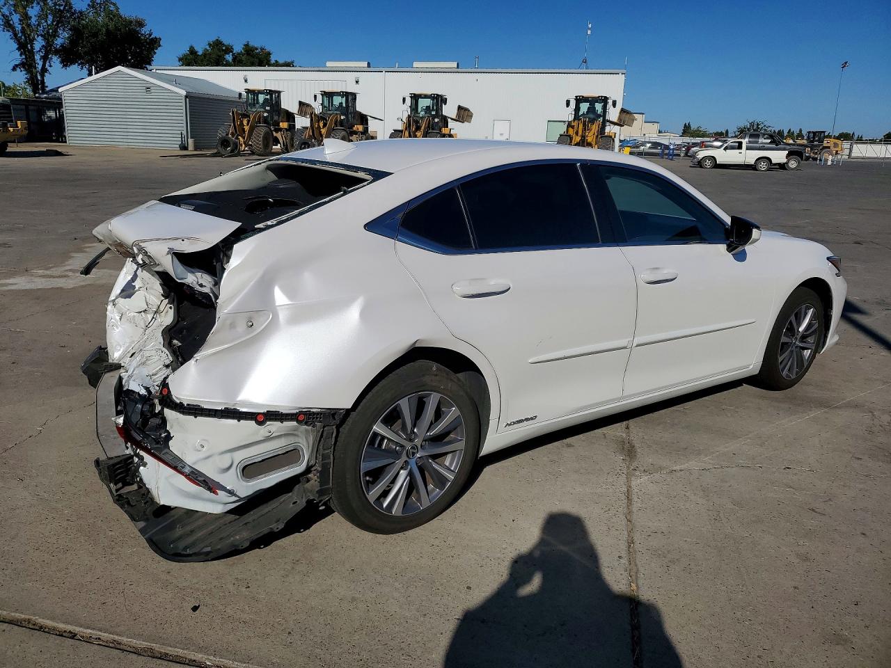 2021 LEXUS ES 300H BASE — снимка 3