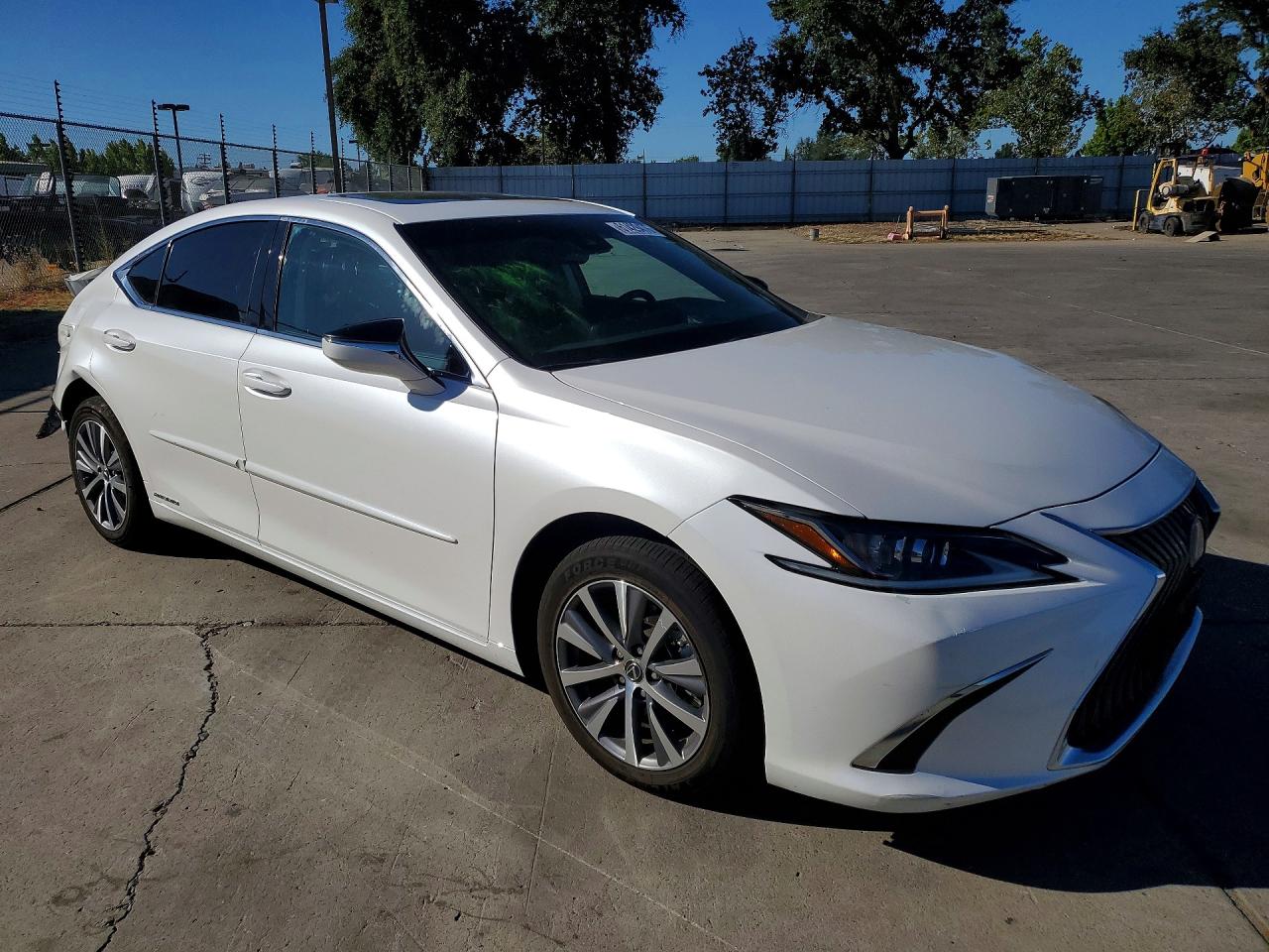 2021 LEXUS ES 300H BASE — снимка 4