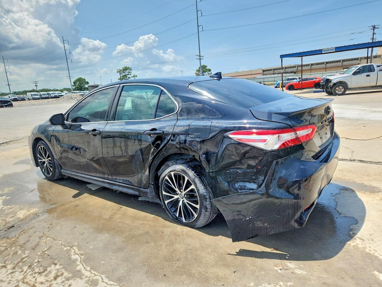 2020 TOYOTA CAMRY SE — снимка 2