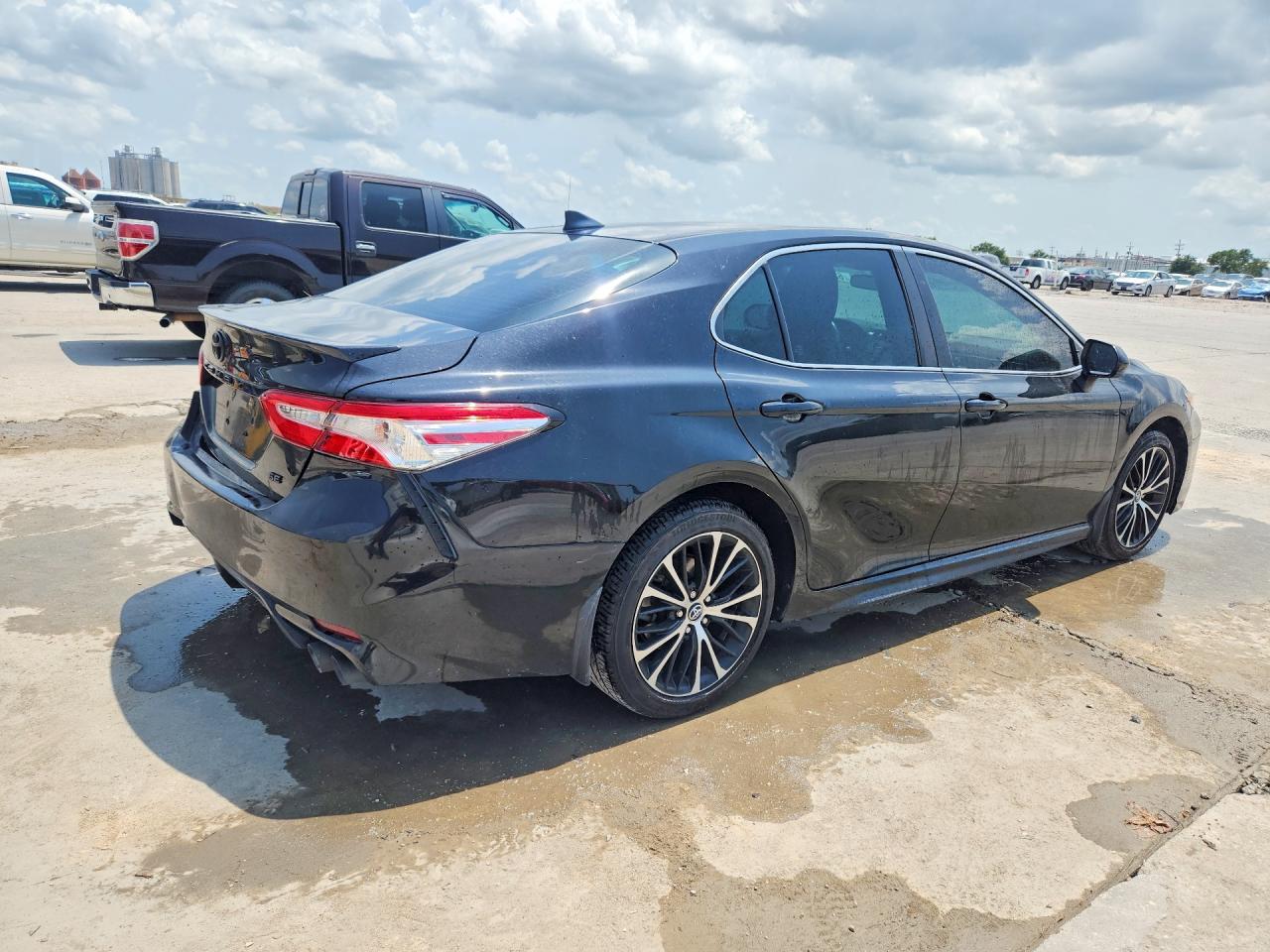 2020 TOYOTA CAMRY SE — снимка 3