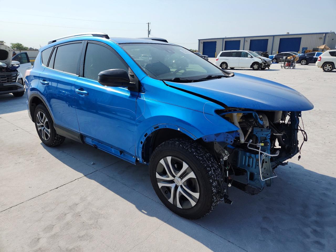2018 TOYOTA RAV4 LE — снимка 4