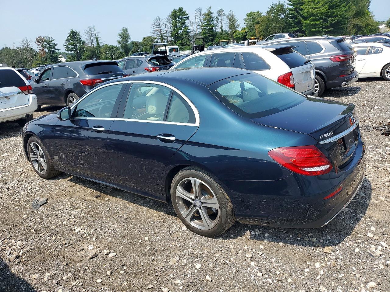 2017 MERCEDES-BENZ E 300 4MATIC — снимка 2