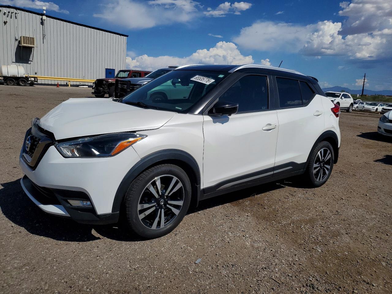 2019 NISSAN KICKS SR
