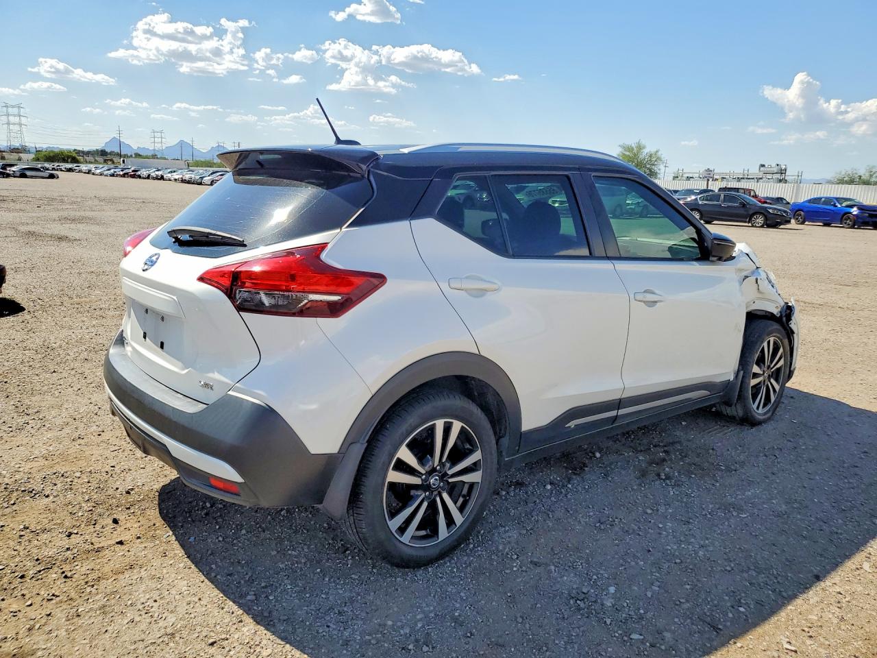 2019 NISSAN KICKS SR — снимка 3