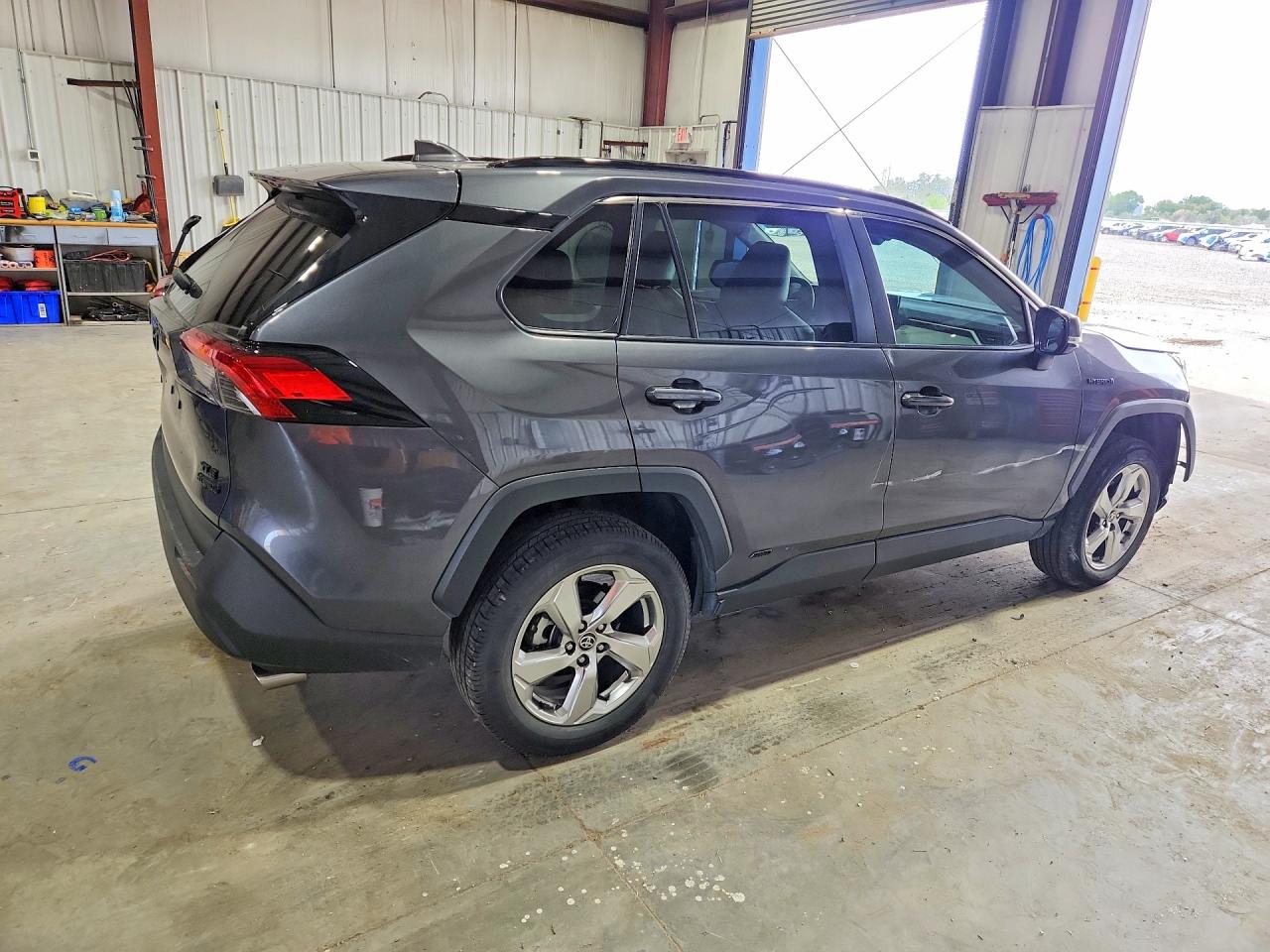 2021 TOYOTA RAV4 HYBRID XLE PREMIUM — снимка 3