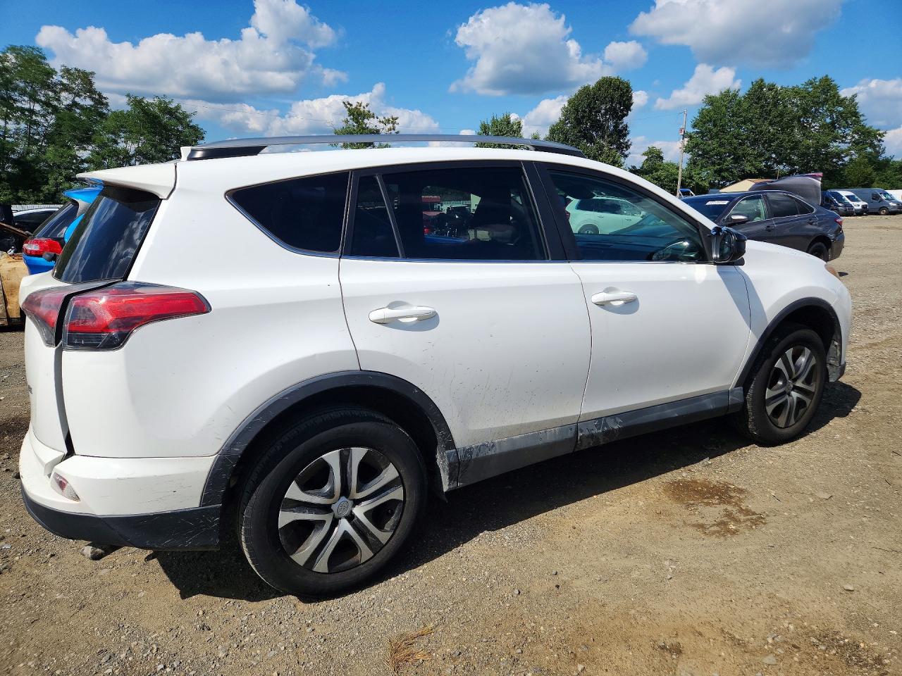 2017 TOYOTA RAV4 LE — снимка 3