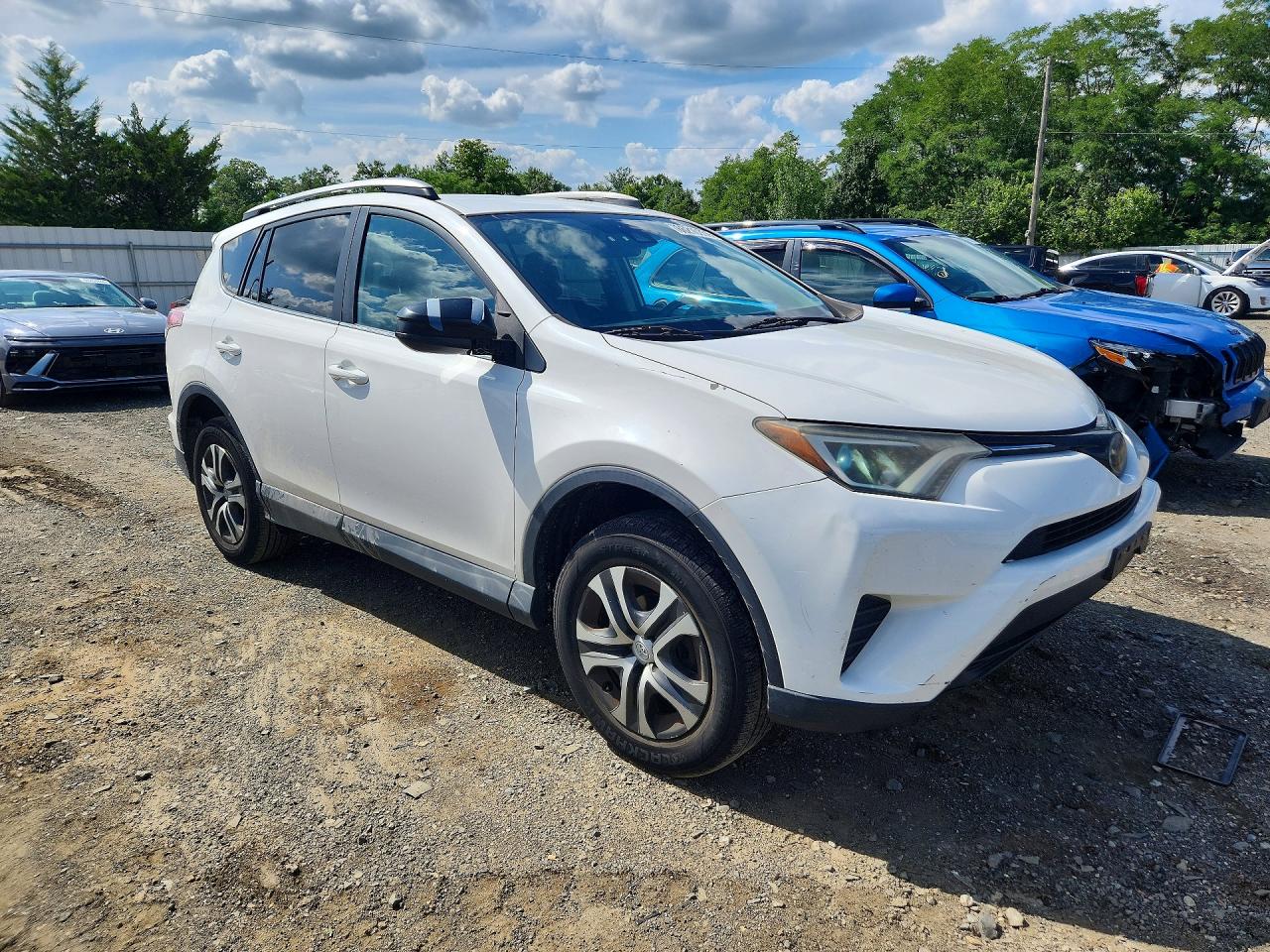 2017 TOYOTA RAV4 LE — снимка 4