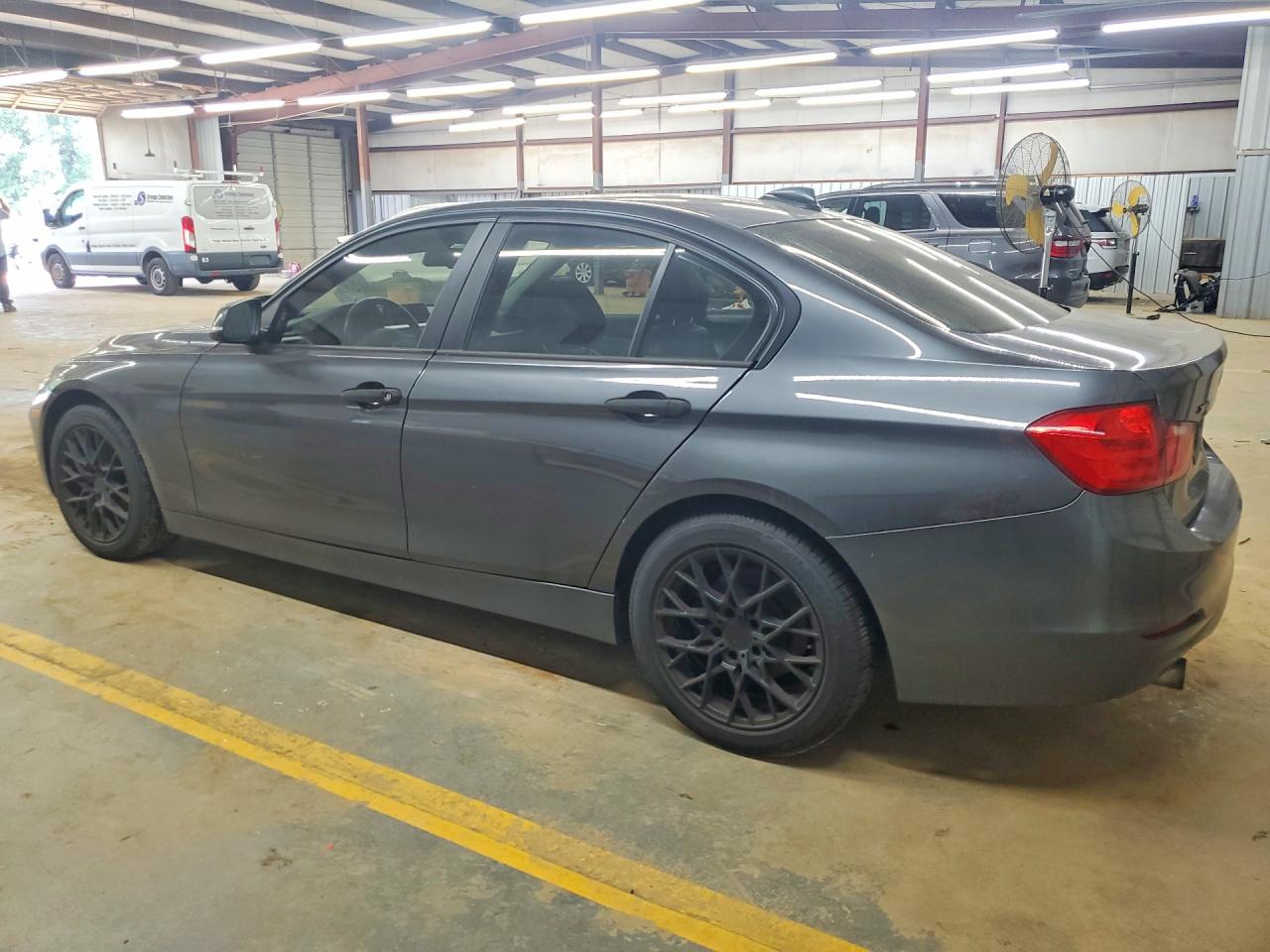 2014 BMW 320 I XDRIVE — снимка 2