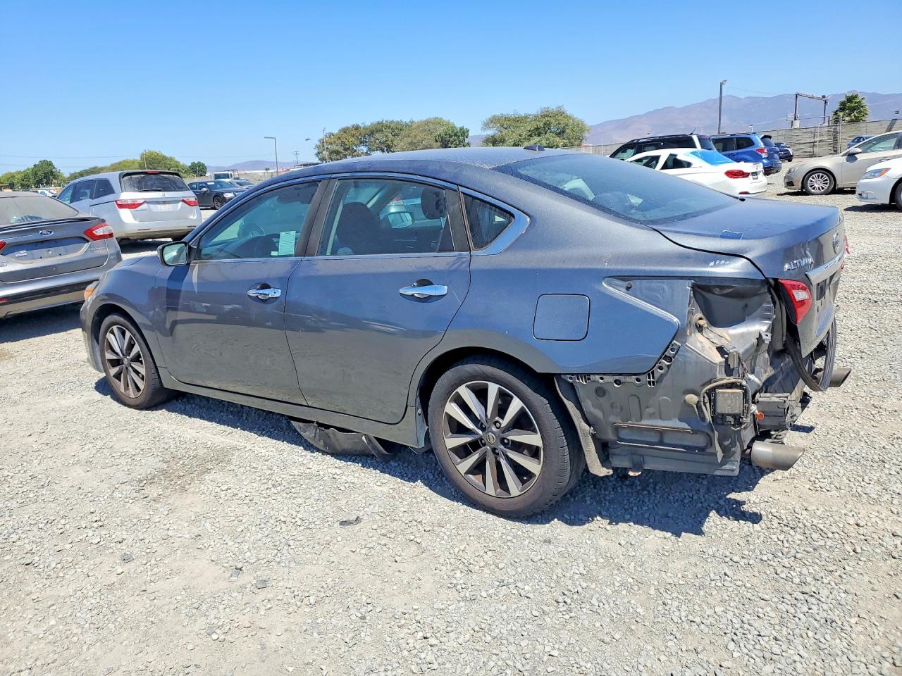 2017 NISSAN ALTIMA 2.5 SV — снимка 2