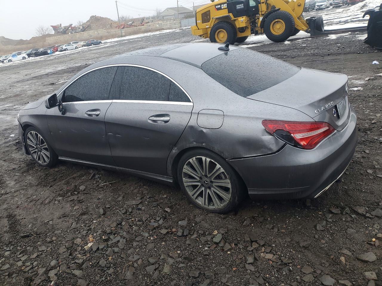 2019 MERCEDES-BENZ CLA 250 4MATIC — снимка 2