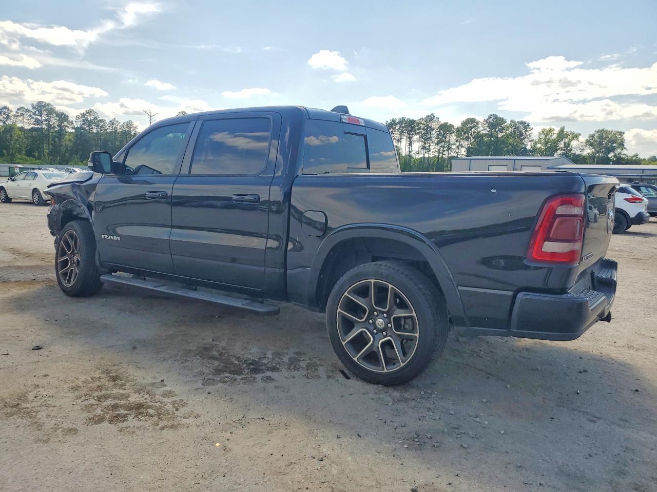 2019 RAM 1500 LARAMIE — снимка 2