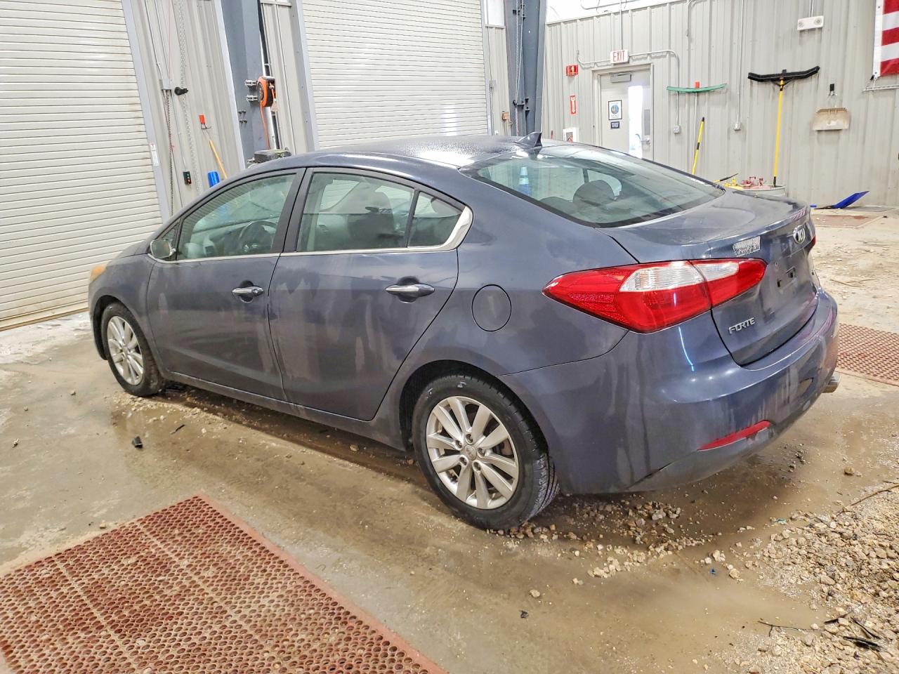 2015 KIA FORTE EX 4D SEDAN — снимка 2