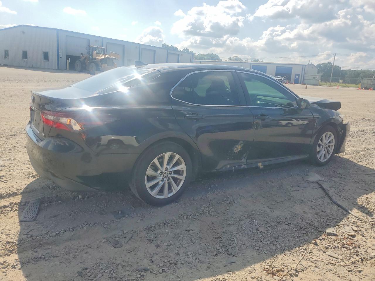 2022 TOYOTA CAMRY LE — снимка 3