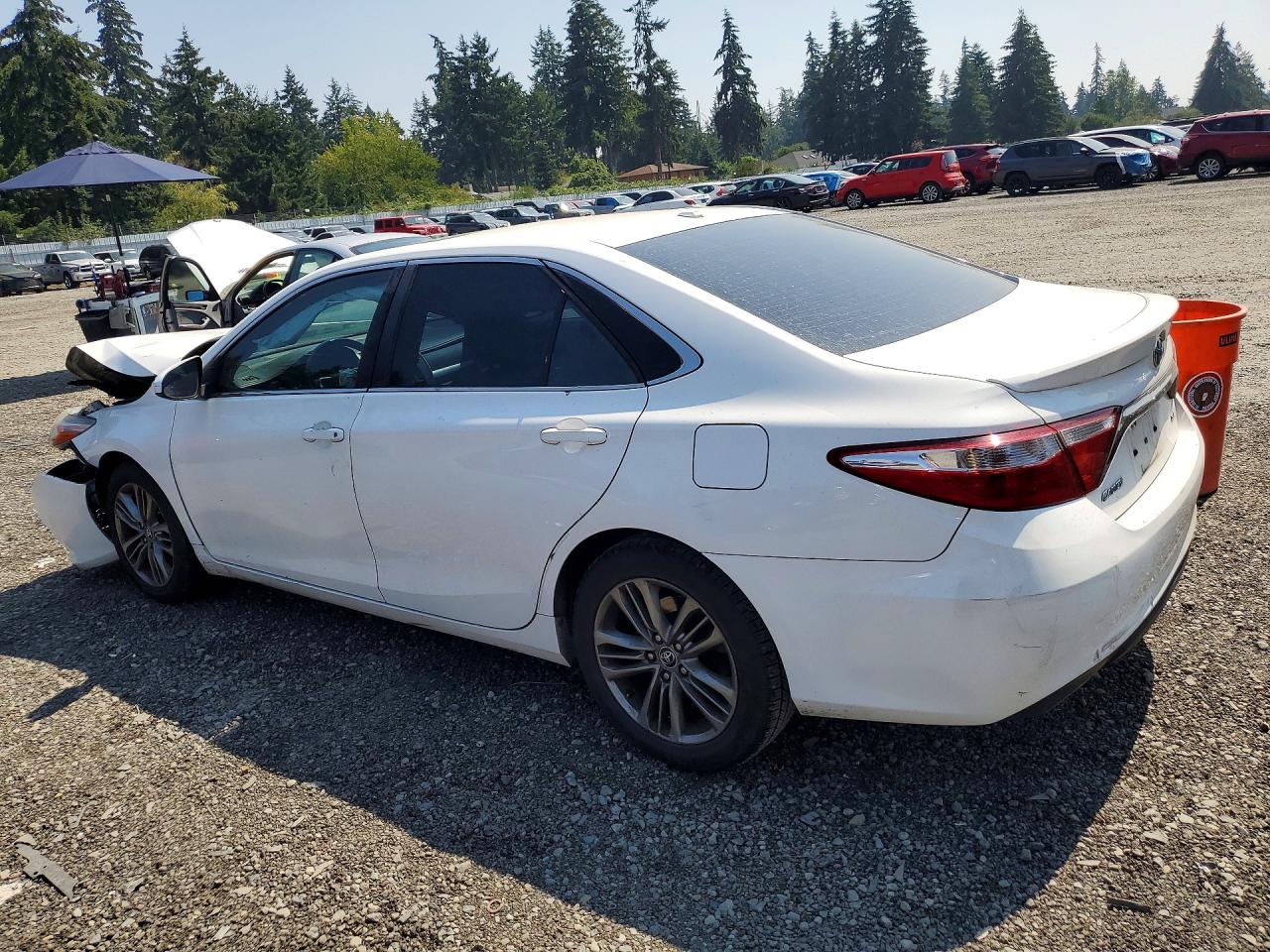 2016 TOYOTA CAMRY SE — снимка 2