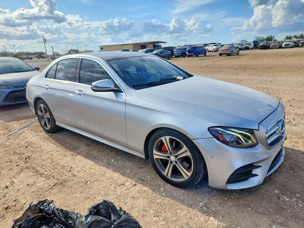 2017 MERCEDES-BENZ E 300 4MATIC — снимка 4