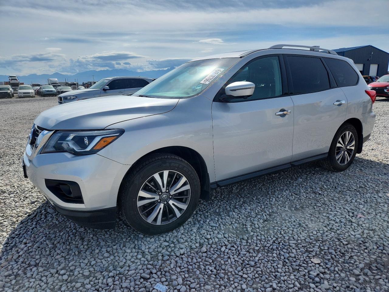 2017 NISSAN PATHFINDER SL