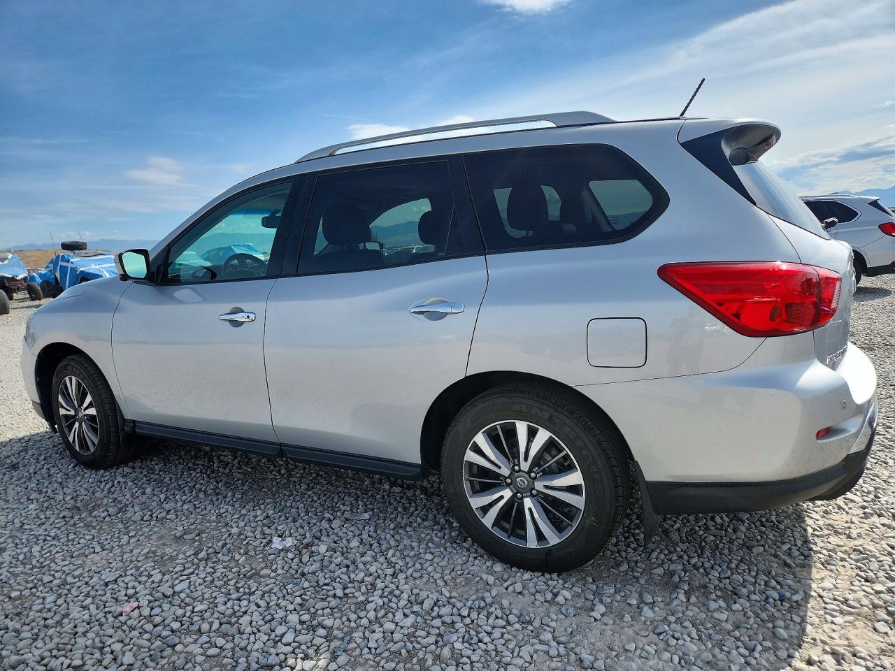 2017 NISSAN PATHFINDER SL — снимка 2
