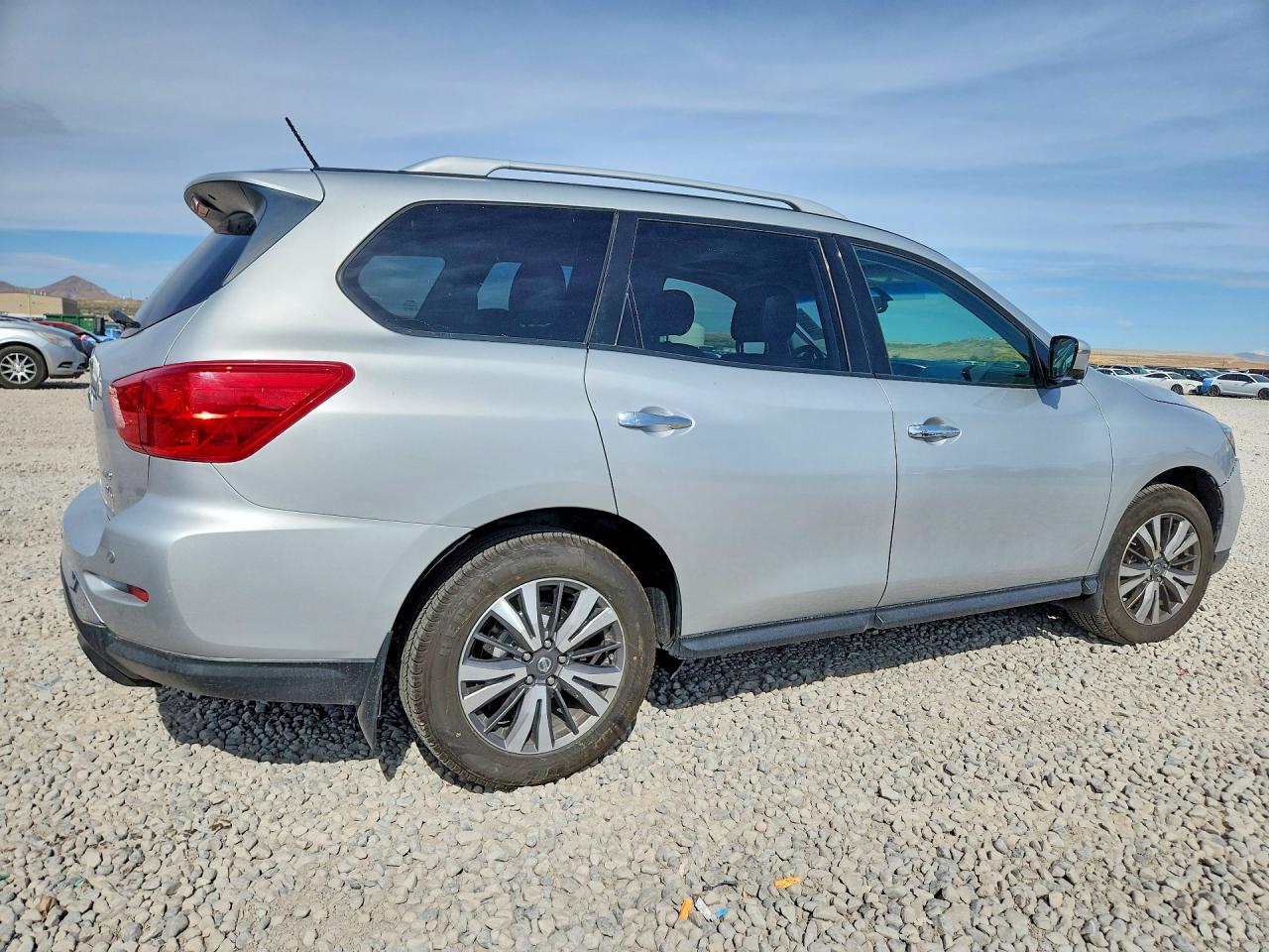 2017 NISSAN PATHFINDER SL — снимка 3