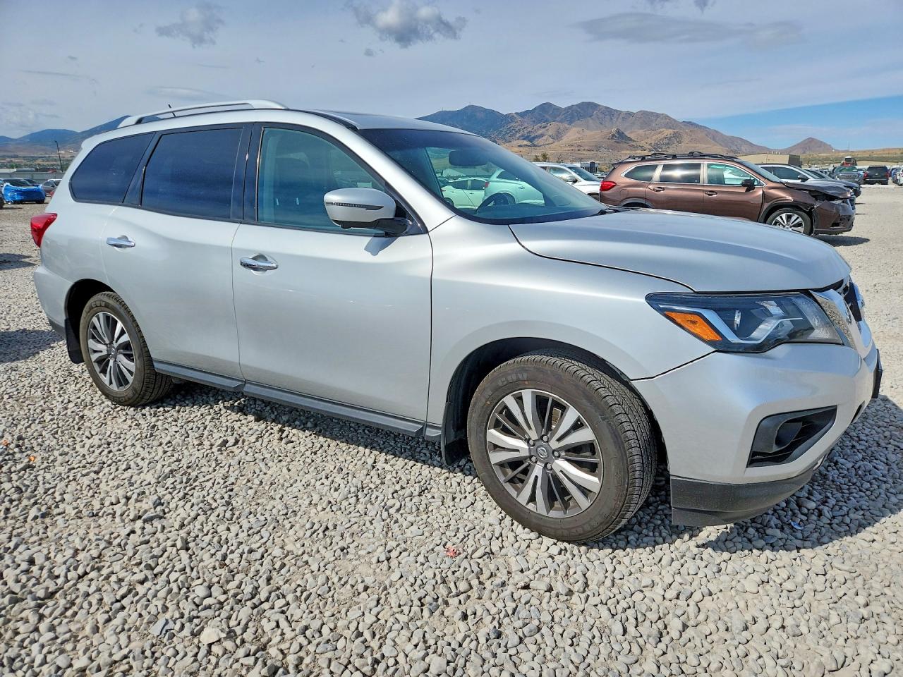 2017 NISSAN PATHFINDER SL — снимка 4