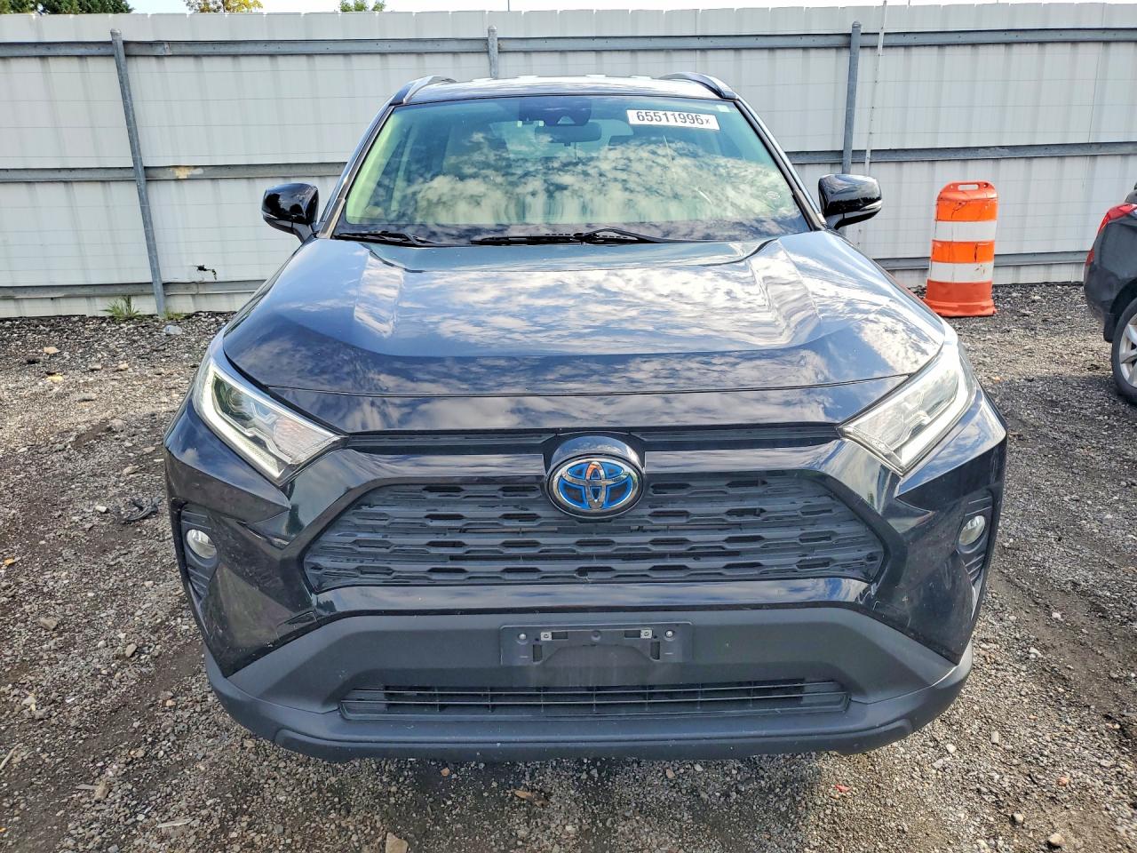 2021 TOYOTA RAV4 HYBRID XLE — снимка 5