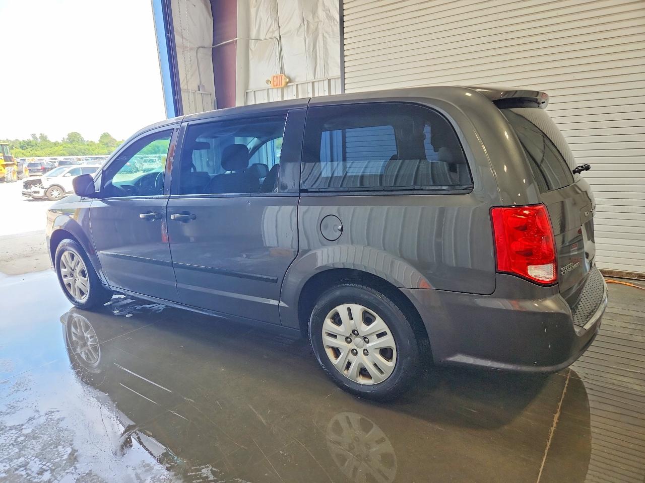 2016 DODGE GRAND CARAVAN SE — снимка 2