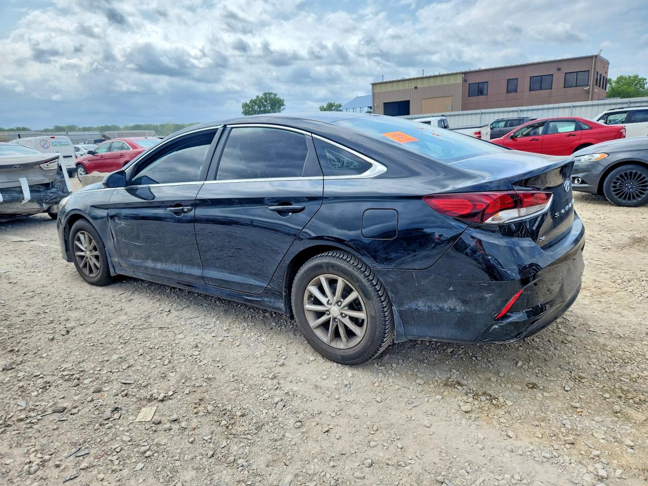 2019 HYUNDAI SONATA SE — снимка 2