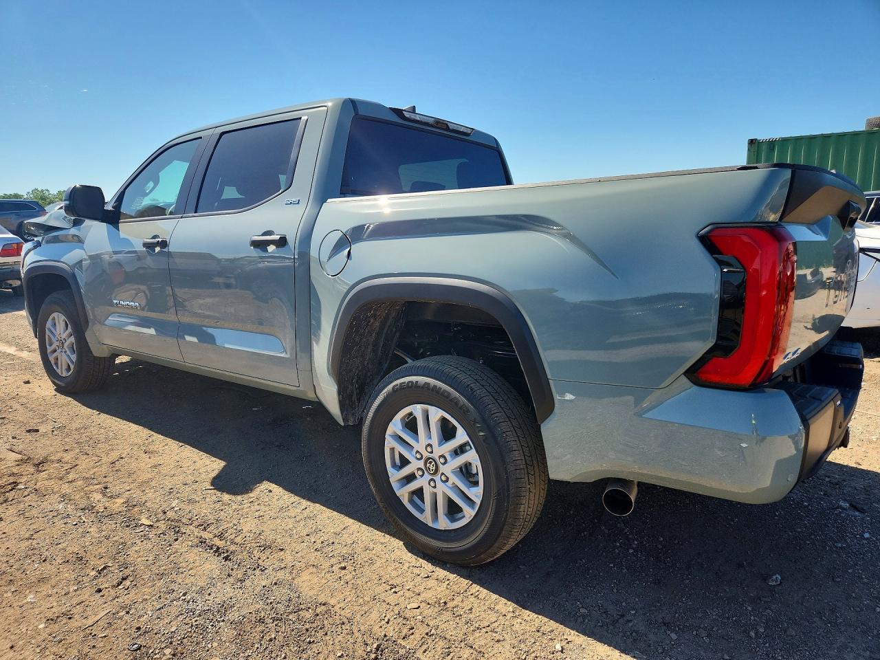 2026 TOYOTA TUNDRA SR5 — снимка 2