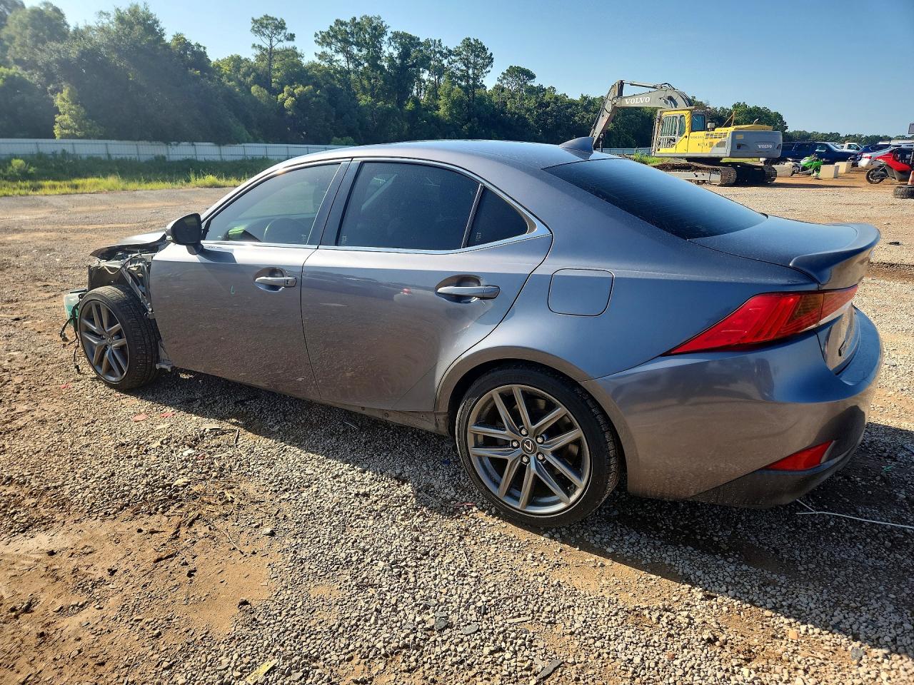 2017 LEXUS IS 200T — снимка 2
