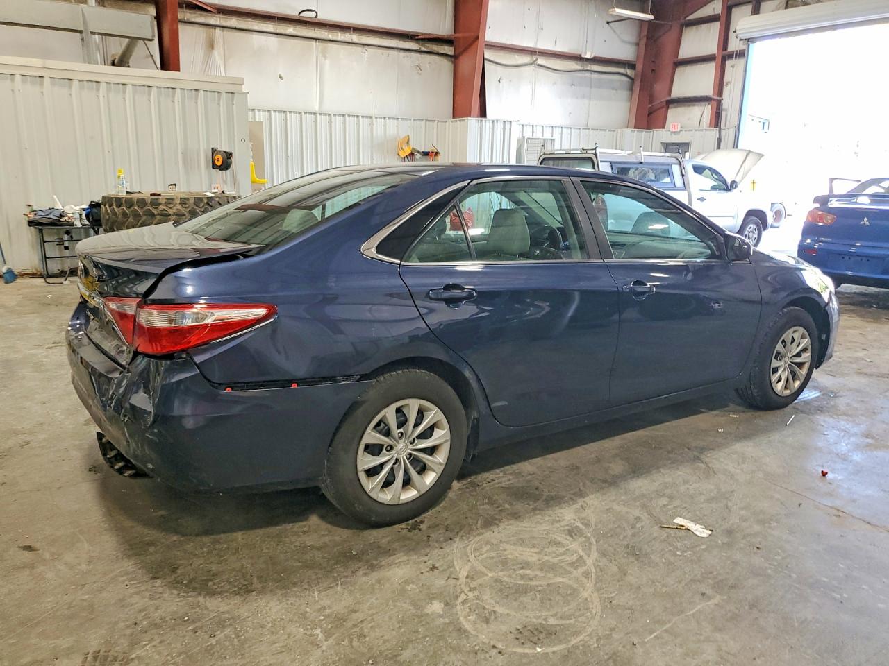 2016 TOYOTA CAMRY LE — снимка 3