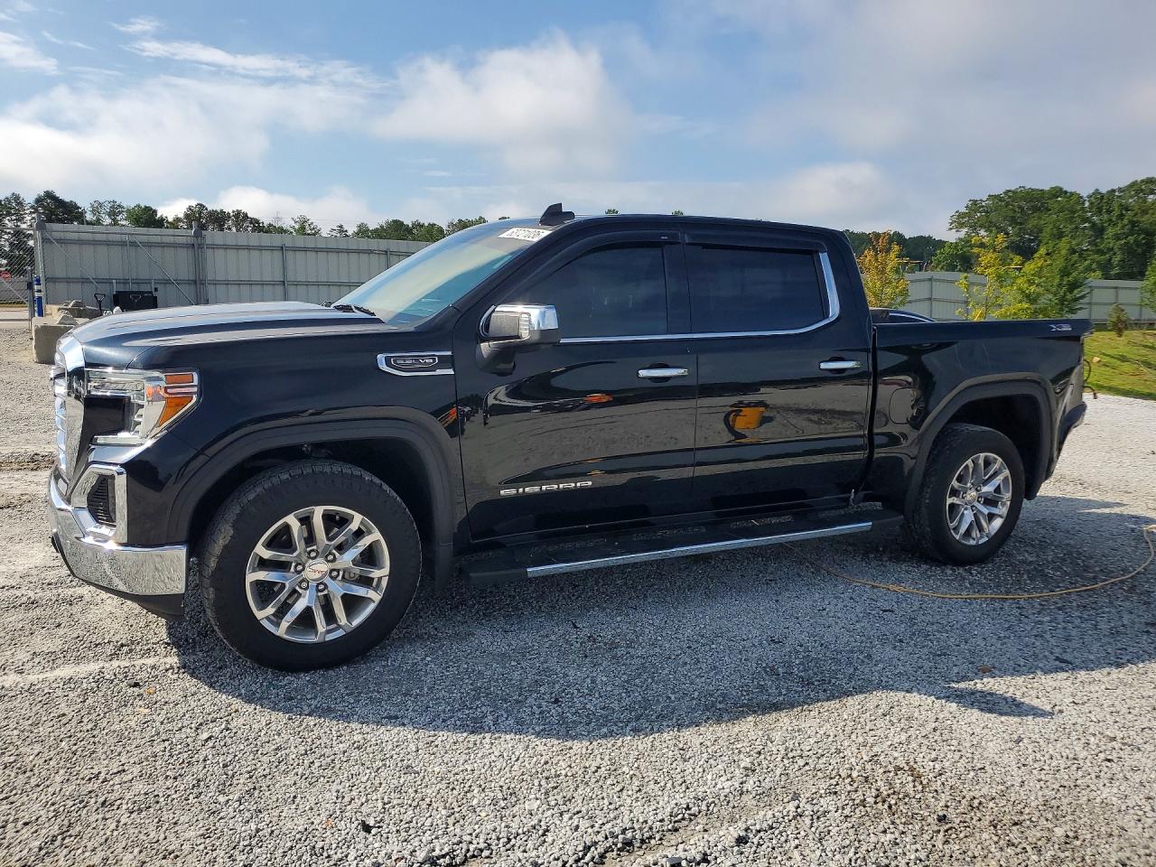 2021 GMC SIERRA K1500 SLT