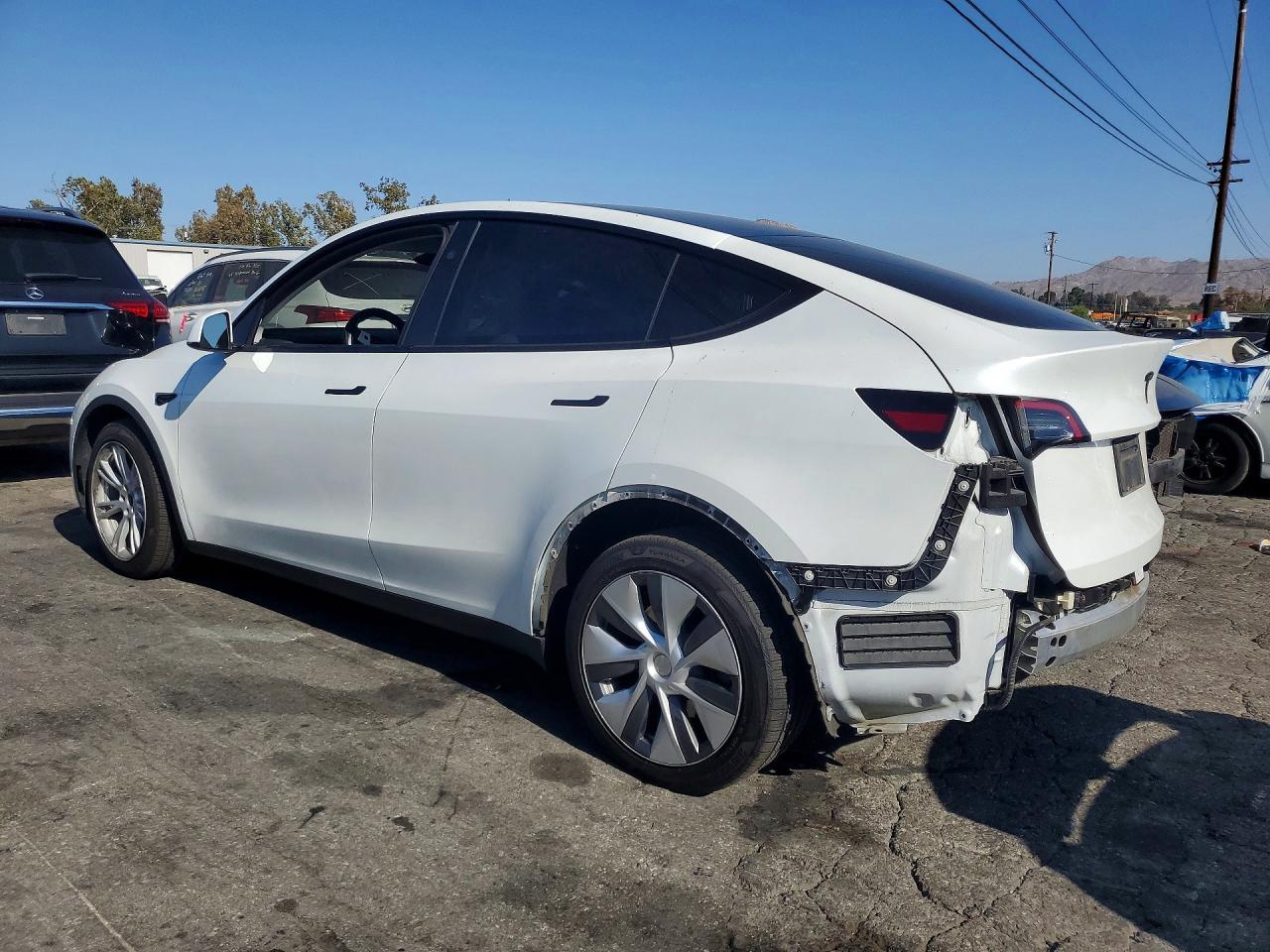 2023 TESLA MODEL Y — снимка 2