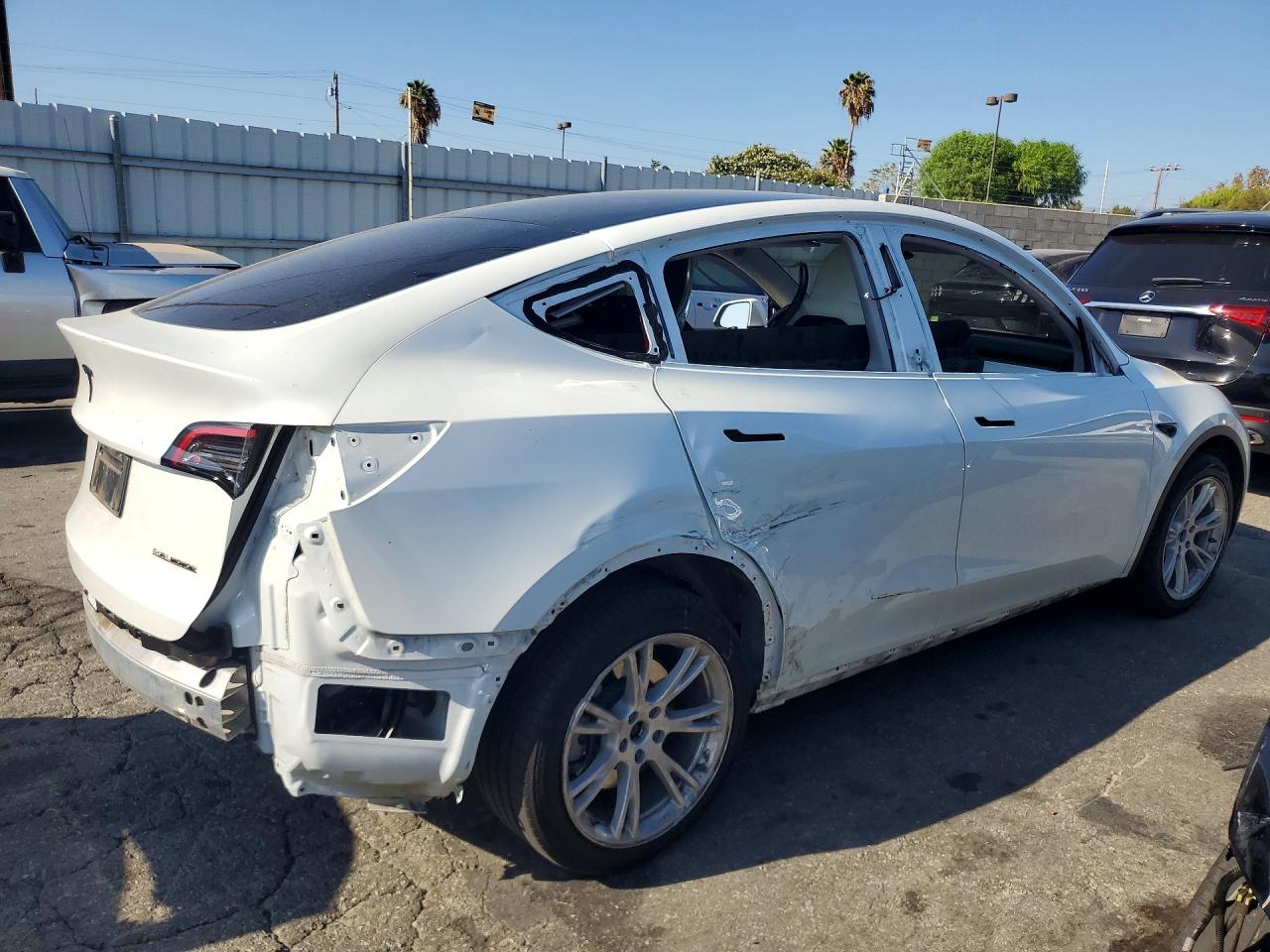 2023 TESLA MODEL Y — снимка 3