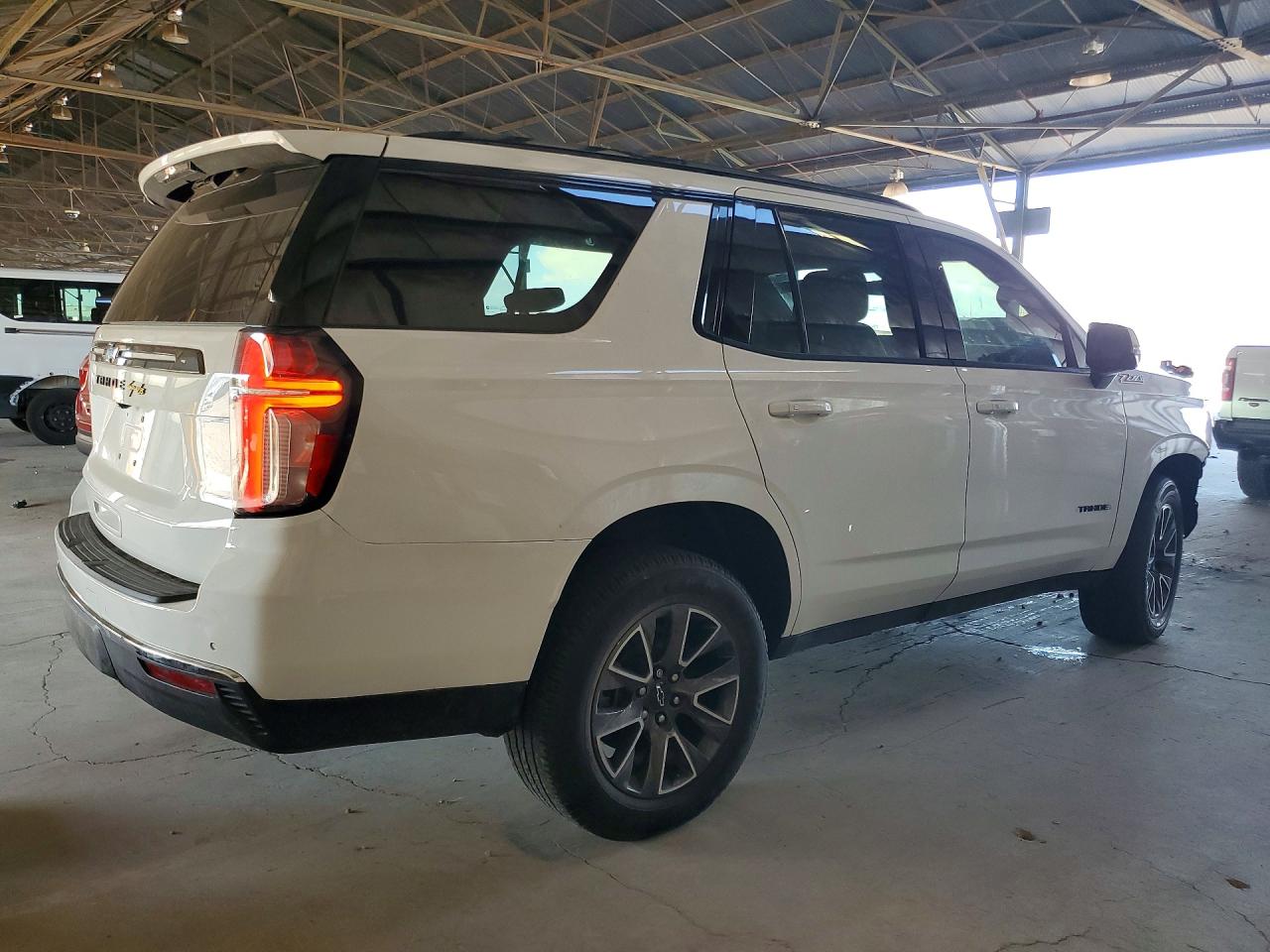 2021 CHEVROLET TAHOE K1500 Z71 — снимка 3