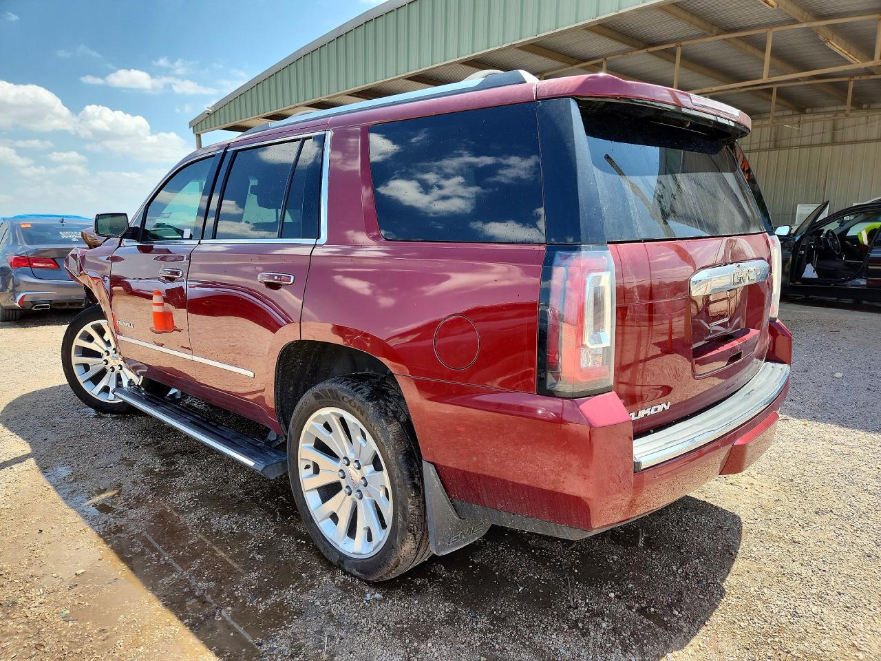 2018 GMC YUKON DENALI — снимка 2