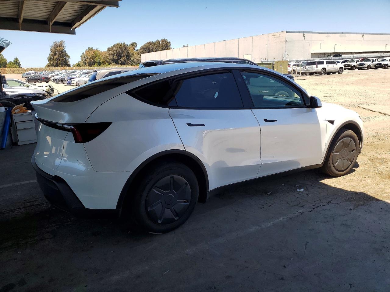 2026 TESLA MODEL Y — снимка 3