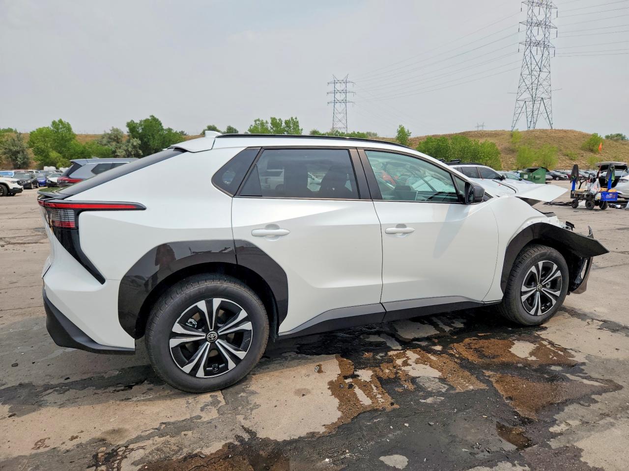 2024 TOYOTA BZ4X XLE — снимка 3
